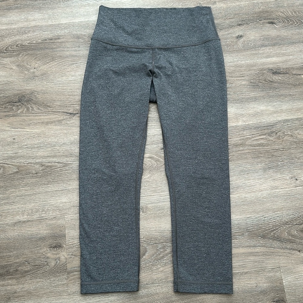 LULULEMON 3/4 Length High-Waisted Leggings